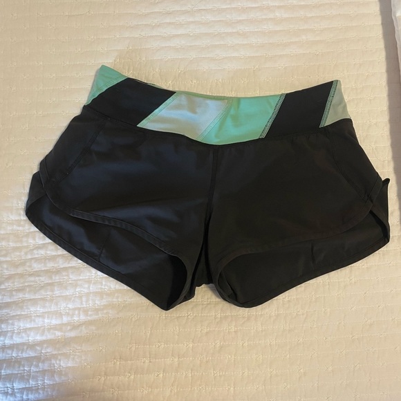 Black Lululemon speed up shorts 2.5 inch - Picture 1 of 4